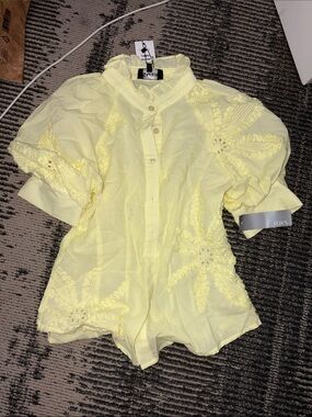 Gracia Pale Yellow Eyelet Button-Front Blouse